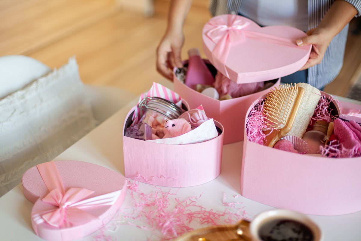 The Ultimate Guide to Choosing the Perfect Gift for Your Bridesmaids